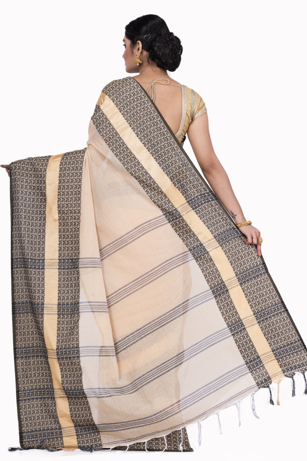 Off-White Pure Cotton Souraovi_Hand Hand Loom Saree (676)